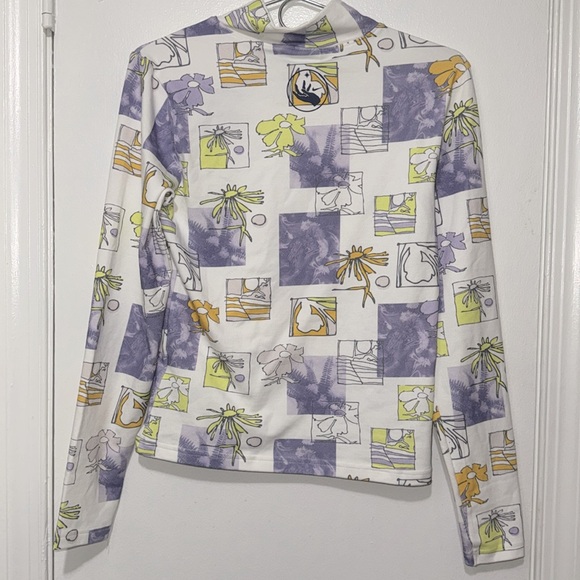 Nike WOMENS SIZE Small Essential Long Sleeve Mock Neck Shirt DO6221 100 - Picture 3 of 4